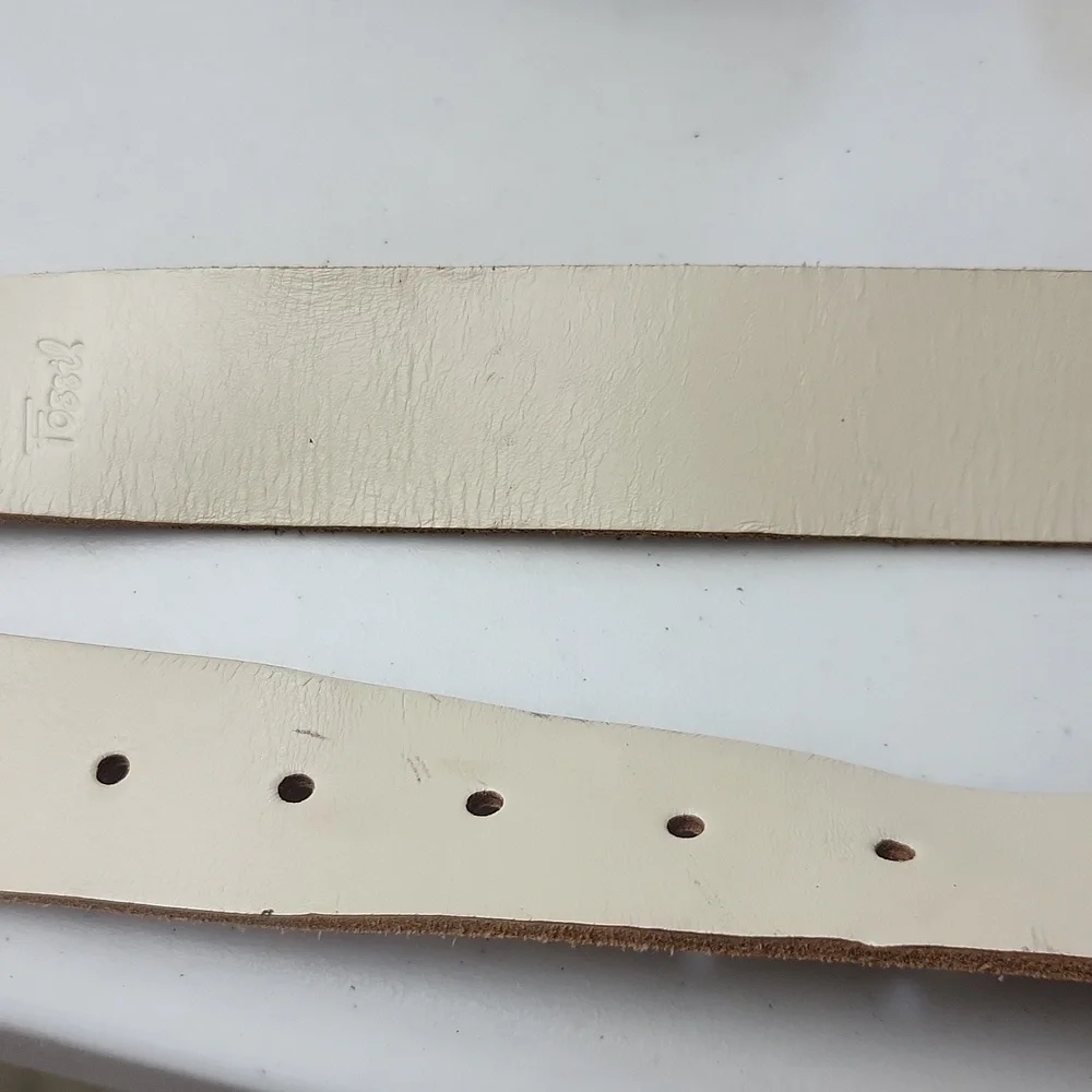 Fossil cream leather